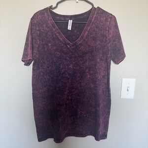 Zenana Outfitters Short Sleeve Marbled Tee in Pink Size Medium